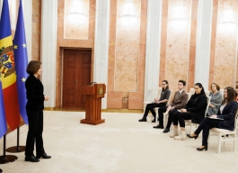Глава государства поздравила молодых специалистов, прошедших стажировку в Президентуре