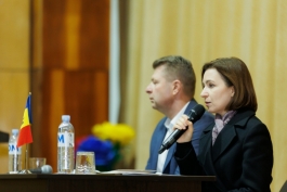 Президент Майя Санду встретилась с жителями Михэйлень и Реча района Рышкань
