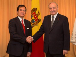 Moldova president receives accreditation letters from Slovenian, Vietnamese ambassadors