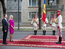 Moldova president receives accreditation letters from Slovenian, Vietnamese ambassadors