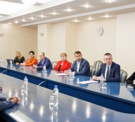 Глава государства обсудила с рядом представителей политических партий вопрос о вступлении Молдовы в Евросоюз