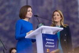 Președinta Maia Sandu le mulțumește tuturor cetățenilor din țară și din diasporă, care au susținut astăzi integrarea țării în UE