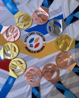 Глава государства поздравила молодых людей, вернувшихся домой с медалями с Чемпионата мира по гребле на байдарках и каноэ