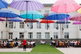 Президент Майя Санду: «Каждая модернизированная школа, каждая более безопасная дорога, каждый лучше обустроенный населенный пункт означает европейскую Молдову»