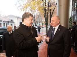 Președintele Poloniei, Bronisław Komorowski, și președintele Ucrainei, Petro Poroșenko, efectuează o vizită oficială comună în Republica Moldova