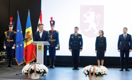 Șefa statului, de Ziua profesională a Poliţiei: „Poliția Națională, alături de alte instituții, este în prima linie de apărare a democrației din Republica Moldova”