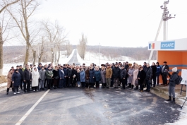 Șefa statului a participat la lansarea unui drum care leagă trei sate, din raioanele Fălești și Ungheni