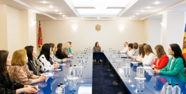Șefa statului a discutat cu profesorii despre referendumul pentru aderarea Moldovei la UE