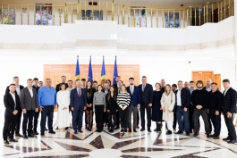 Șefa statului a discutat cu reprezentanții Comitetului Național Olimpic și cu mai mulți sportivi despre referendumul de aderare la UE 