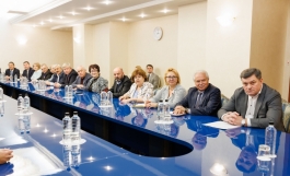 Șefa statului a discutat cu reprezentanții Confederaţiei Naţionale a Sindicatelor despre referendumul privind aderarea la UE 