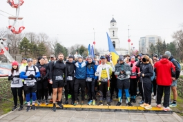 Președinta Maia Sandu a participat la startul primului ultramaraton organizat „Rubicon 2024 Chișinău-București”
