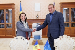  Миссия партнерства Европейского Союза в Молдове передала в дар Президентуре партию передового IT - оборудования и техники