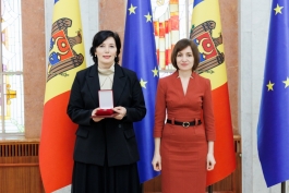 Președinta Maia Sandu a conferit distincții de stat mai multor oameni din diverse domenii de activitate
