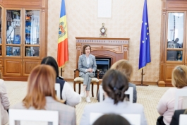 Președinta Maia Sandu a discutat cu reprezentanții asociațiilor obștești despre referendumul privind aderarea țării la UE 