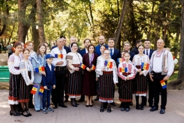 Șefa statului a participat la ceremonia de onorare a Tricolorului alături de Președintele Parlamentului și Primul-ministru