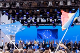 Глава государства в День Европы: «Сохраним память о наших героях и будем вместе работать во имя мира»