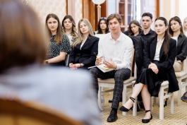 Șefa statului a discutat cu un grup de studenți moldoveni care studiază în România