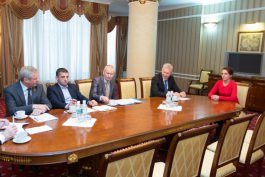 Moldovan president appoints three judges