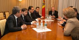 Președintele Nicolae Timofti a semnat un decret privind convocarea Parlamentului nou-ales în ziua de 29 decembrie 2014
