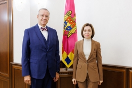 Președinta Maia Sandu, în discuții cu Toomas Hendrik Ilves, fostul Președinte al Estoniei