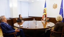 Președinta Maia Sandu, în discuții cu Toomas Hendrik Ilves, fostul Președinte al Estoniei