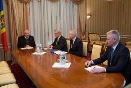 Moldovan president signs decrees appointing four judges