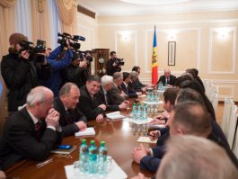 Президент Николае Тимофти провел консультации с парламентскими фракциями ЛДПМ, ДПМ, ПКРМ и ЛП