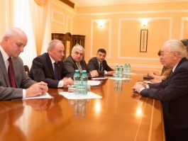 Президент Николае Тимофти провел встречу с делегацией Счетной палаты Румынии