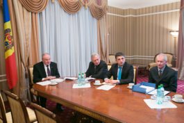 Moldovan president signs decrees appointing eight magistrates
