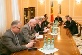 President Nicolae Timofti holds consultations with Communists' parliamentary faction