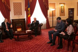 Președintele Nicolae Timofti l-a primit pe Asaf Hajiyev, Secretar general al Adunării Parlamentare a CEMN