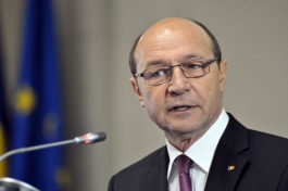 Președintele Nicolae Timofti i-a acordat Ordinul „Ștefan cel Mare” domnului Traian Băsescu, ex-președinte al României