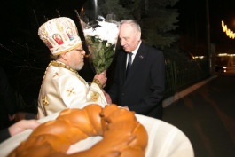 Moldovan president attends Easter mass