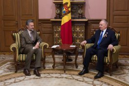 Președintele Nicolae Timofti a avut o întrevedere cu ambasadorul României, Marius Lazurca