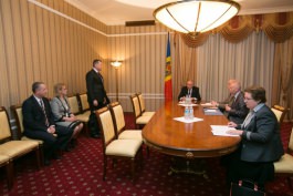 Президент Республики Молдова Николае Тимофти подписал указы о назначении на должности семи судей