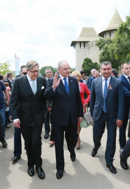 Președintele Nicolae Timofti a participat la ceremonia de inaugurare a Cetății Soroca și Orășelului European la Soroca