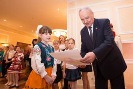 Президент Николае Тимофти принял группу школьников из южных районов республики и муниципия Кишинэу