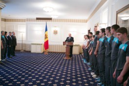 Moldovan president hands state flag to national Olympic team