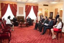 Президент Николае Тимофти принял посла Китайской Народной Республики в Республике Молдова Тонг Минтао