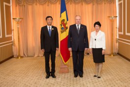 Moldovan president awards Chinese envoy
