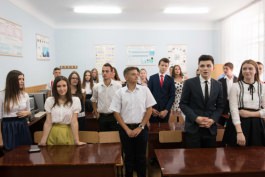 Președintele Timofti, în vizită la liceul Alecu Russo din s. Cojușna, Strășeni