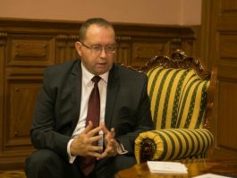 Николае Тимофти провел встречу с послом Республики Болгария Георги Панайотовым