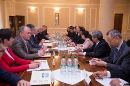 Moldovan president welcomes Chinese parliamentary delegation