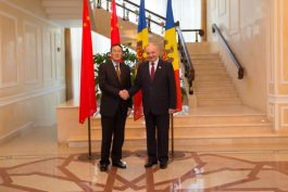 Moldovan president welcomes Chinese parliamentary delegation