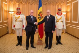 Președintele Timofti a primit scrisorile de acreditare din partea a doi ambasadori