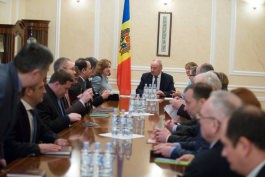 Președintele Timofti a convorbit cu ambasadorii statelor europene